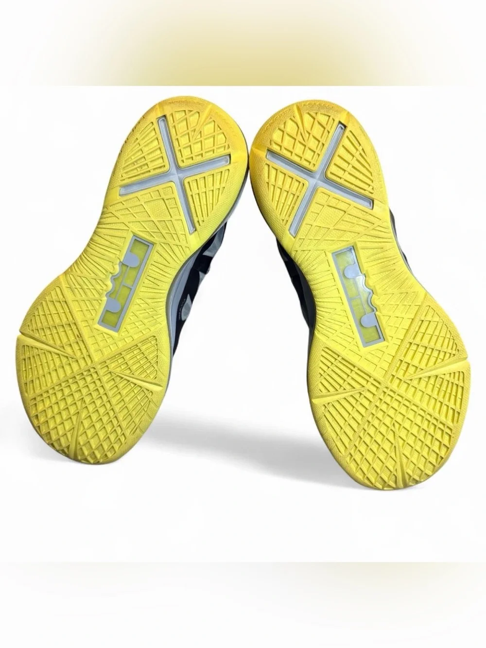 Nike Men’s Athletic Shoes - Gray/Yellow
